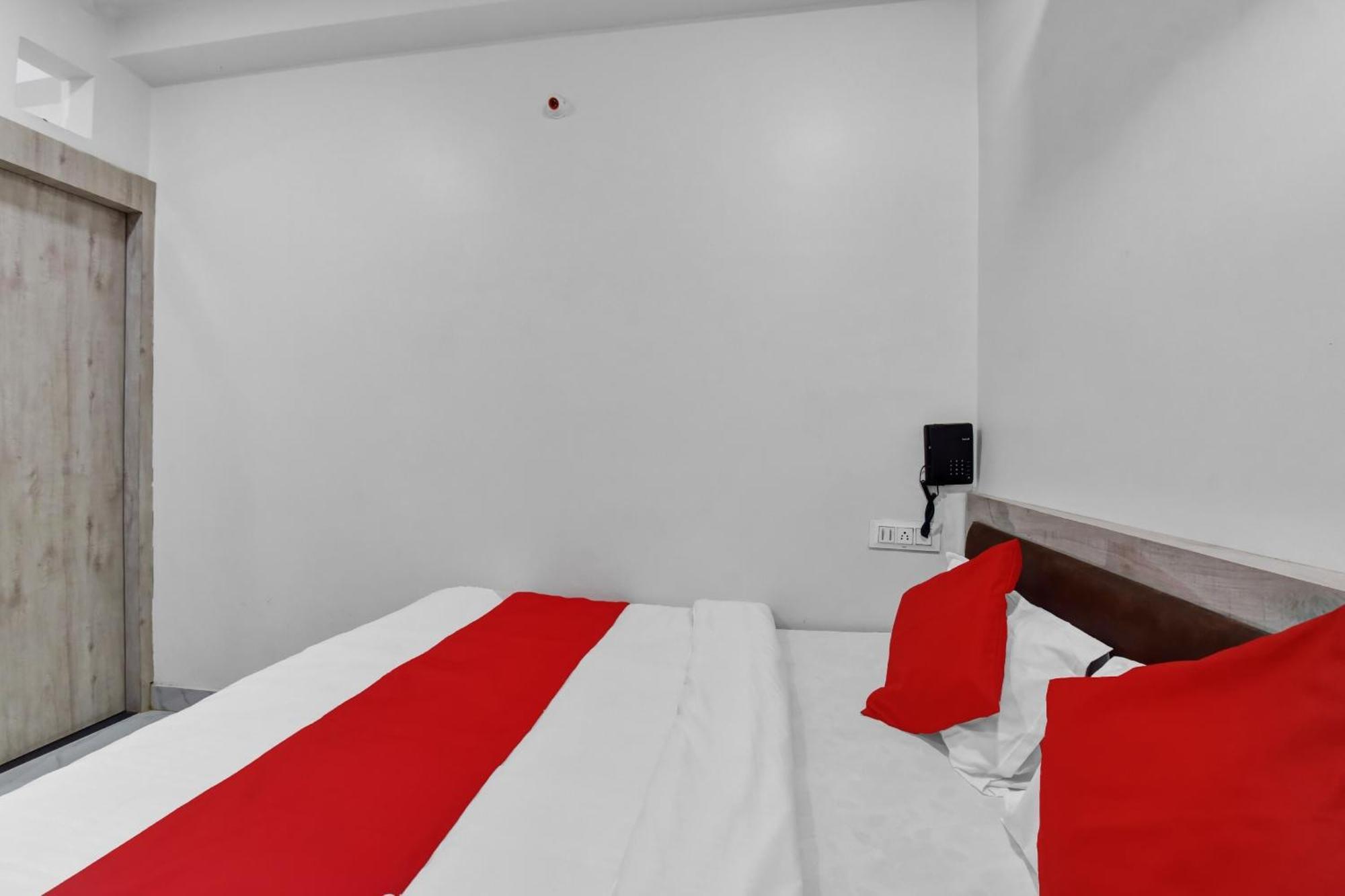 Hotel O Grand L M Adžmér Exteriér fotografie