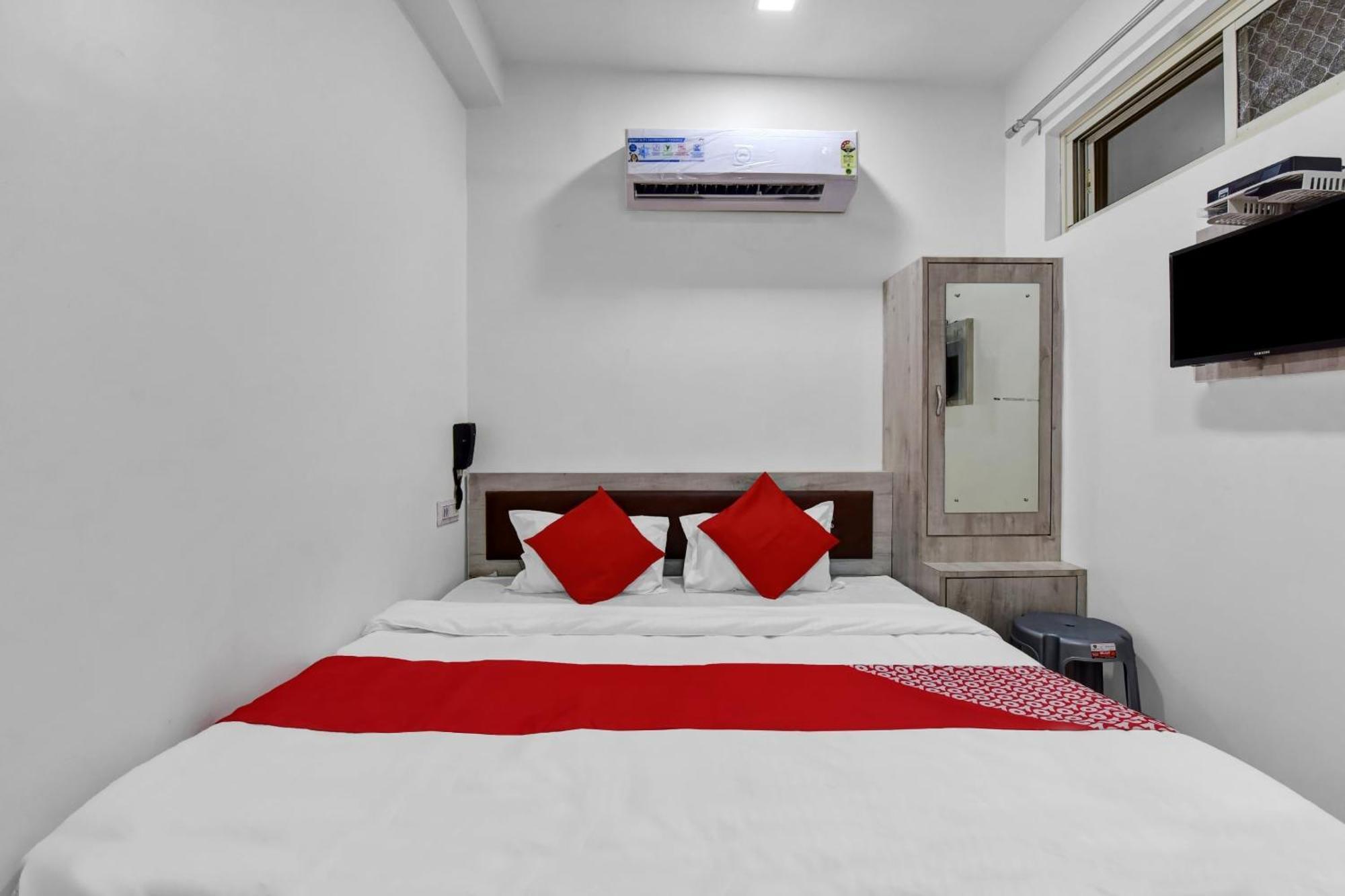Hotel O Grand L M Adžmér Exteriér fotografie
