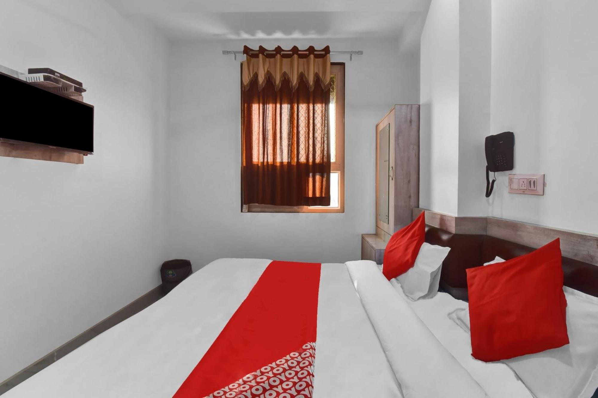 Hotel O Grand L M Adžmér Exteriér fotografie