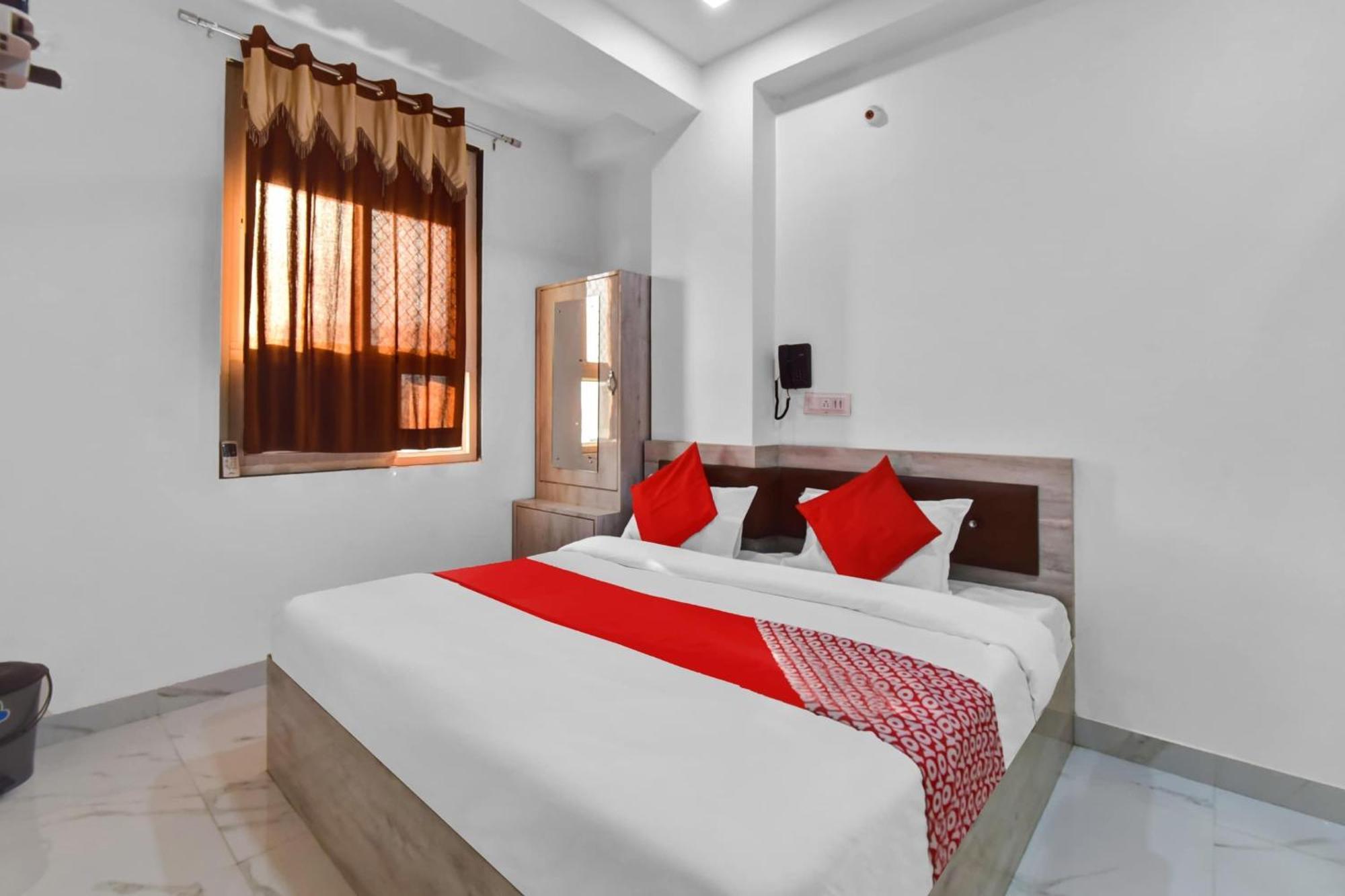 Hotel O Grand L M Adžmér Exteriér fotografie